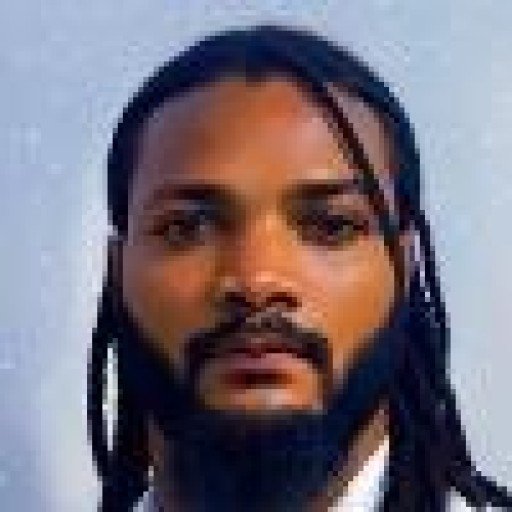 Eli Holmes bio pic