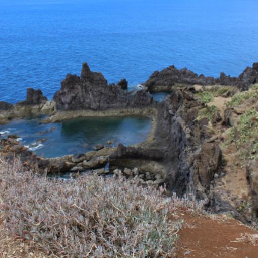 lido-outside-pool-lidonation-unsplah-daniela-turcanu